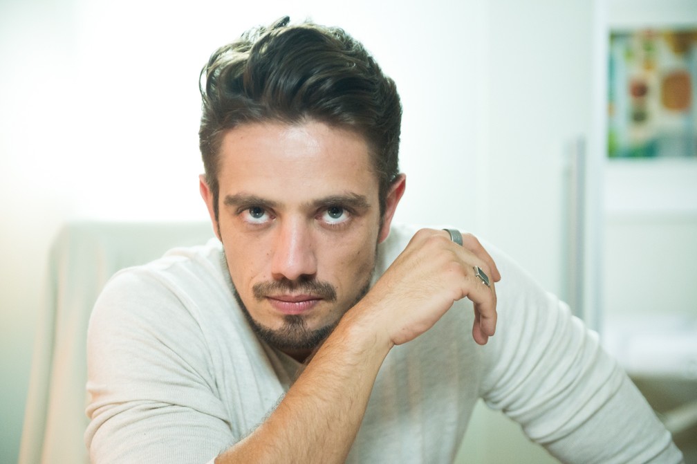 Resultado de imagem para RAFAEL CARDOSO O OUTRO LADO DO PARAÍSO