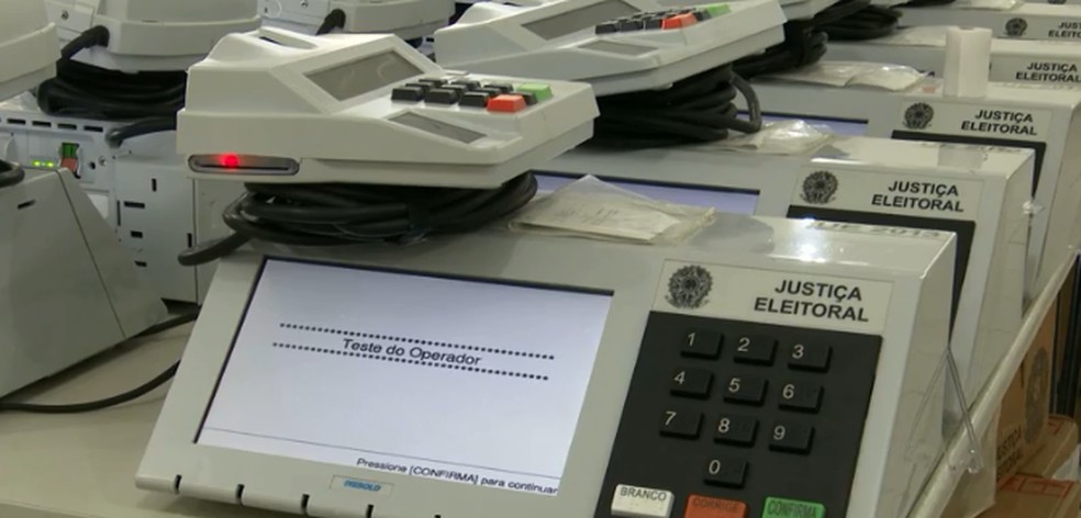 TRE-PB começa segunda etapa de testes em urnas eletrônicas, em João Pessoa — Foto: TV Cabo Branco/Reprodução