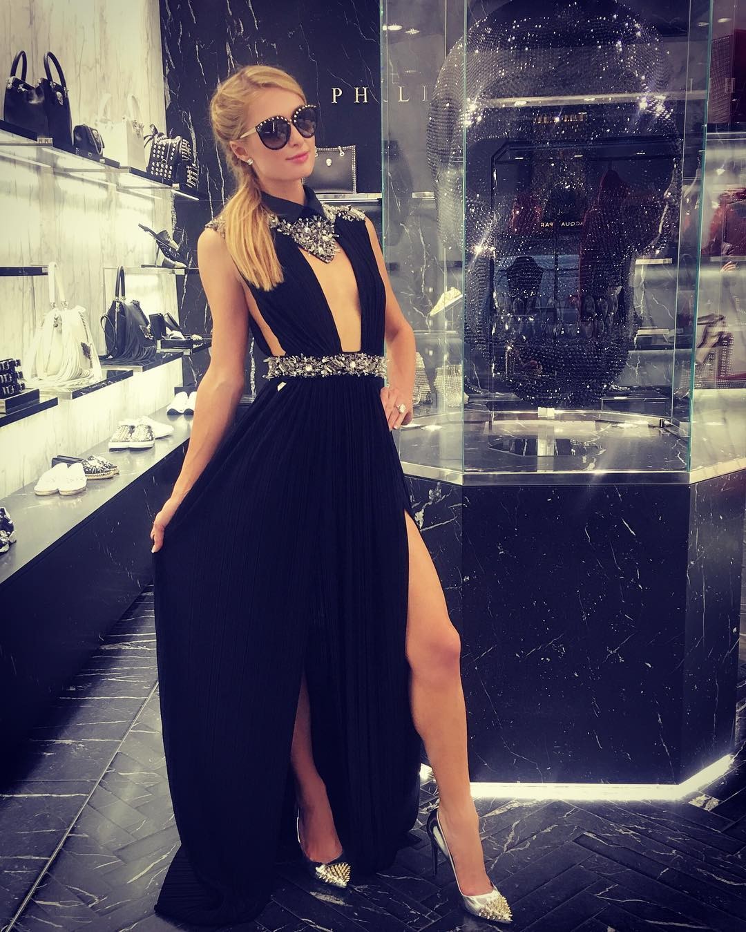 Paris Hilton brilha em sua estadia em Milão (Foto: Reprodução)