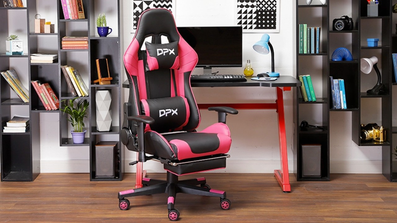 Uma cadeira gamer pode ser uma opção interessante para o home office e para quem precisa passar muitas horas à frente do notebook (Foto: Reprodução/Shoptime)