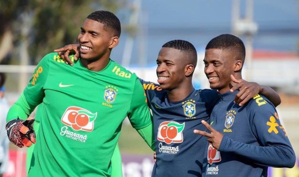 Hugo Souza, Vinícius Junior e Michael Rangel, antigas promessas do Flamengo — Foto: Reprodução