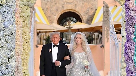 Filha de Donald Trump, Tiffany, usa vestido de R$1,5 milhão no casamento com Michael Boulos 