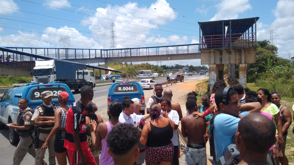 A&ccedil;&atilde;o ocorreu na manh&atilde; desta segunda-feira (28).  &mdash; Foto: Luana Assiz / TV Bahia