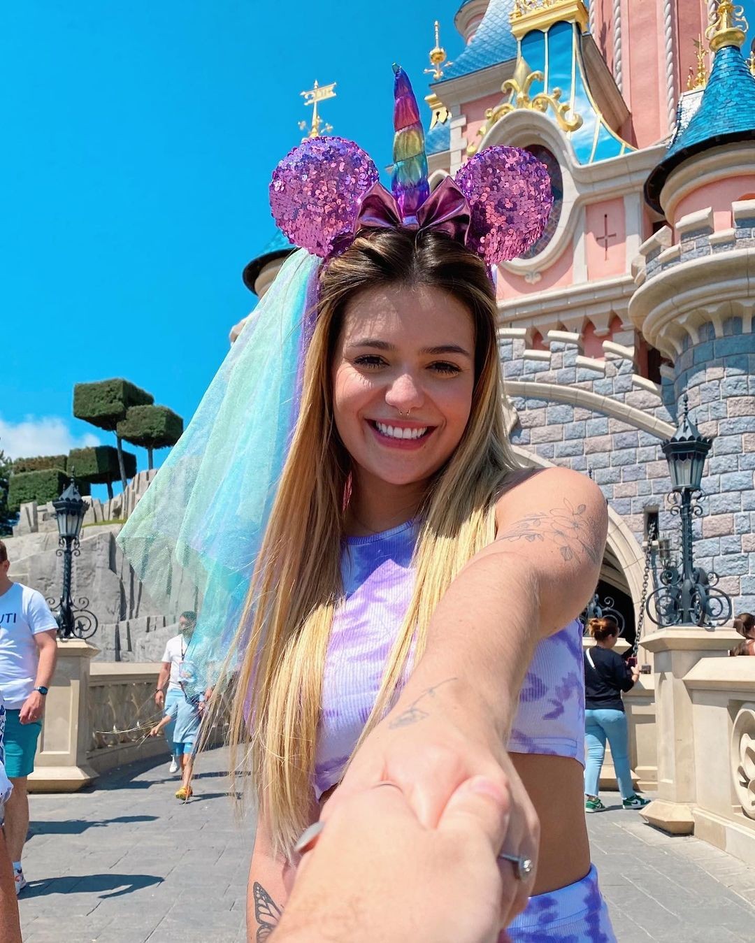 Viih Tube se diverte na Disney Paris em viagem com Eliezer (Foto: Reprodução Instagram)