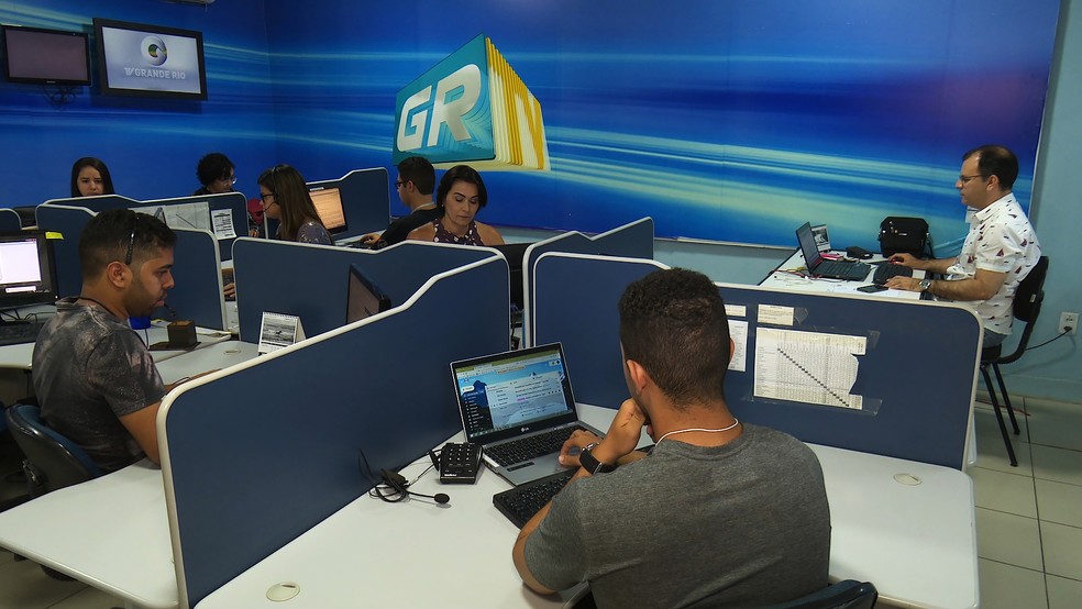 Saiba Como Trabalha Um Editor De Texto E Imagens Da Tv Grande Rio Tvgranderio Rede Globo