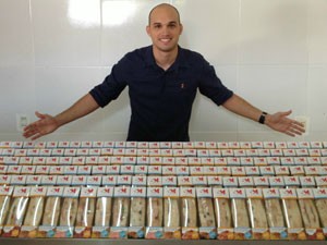 Thiago vende sanduíches naturais (Foto: Arquivo Pessoal)