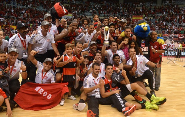 Marcelinho vibra com América e lembra 81: ‘A gente quer o mundo’