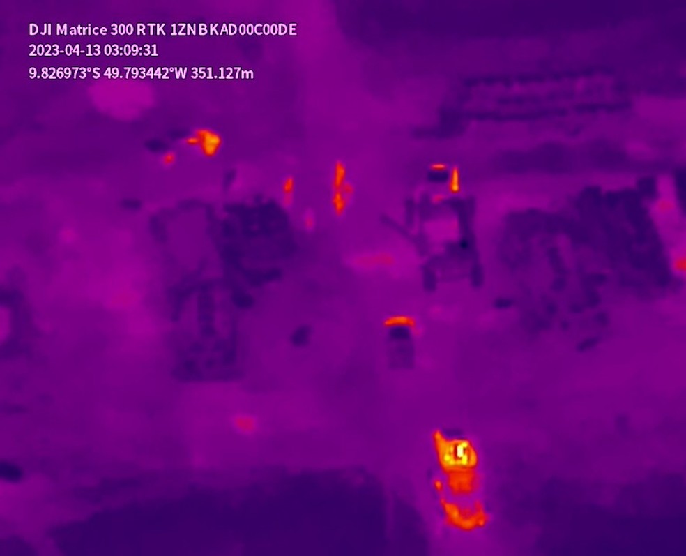 Imagens de drones termais usados na Operação Canguçu — Foto: Reprodução/Polícia Militar