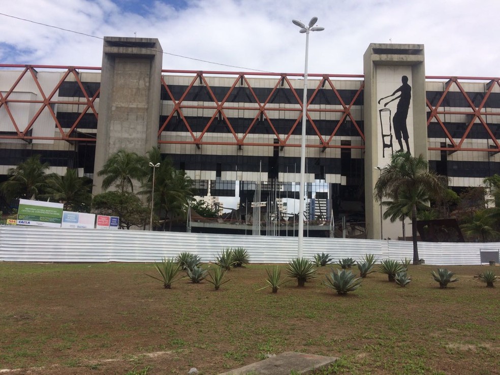 Centro de Convenções da Bahia está entre os imóveis — Foto: Natally Acioli/G1