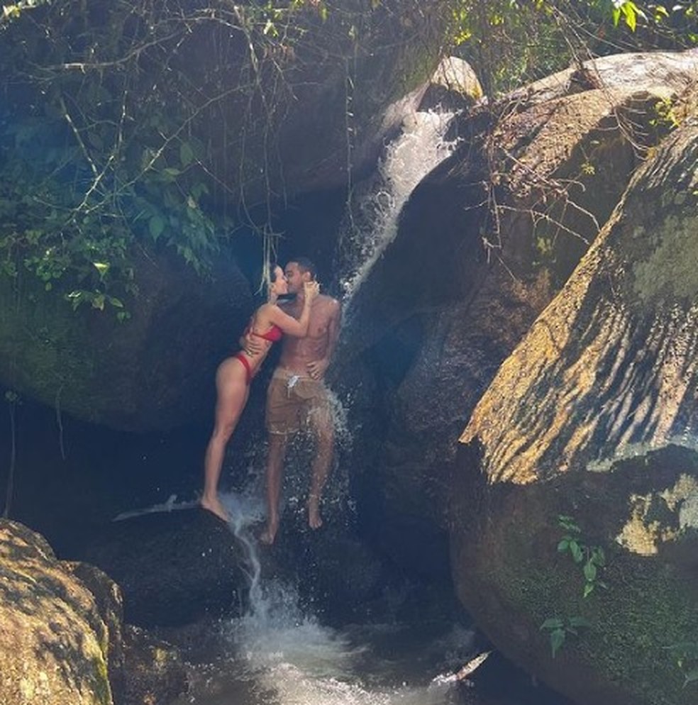 Larissa Manoela e André Luiz Frambach estão noivos desde dezembro de 2022 — Foto: Reprodução/Instagram