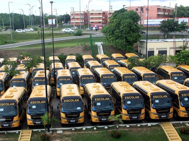 Ônibus entregues pelo governo do MA (Foto: Handson Chagas / Secom)