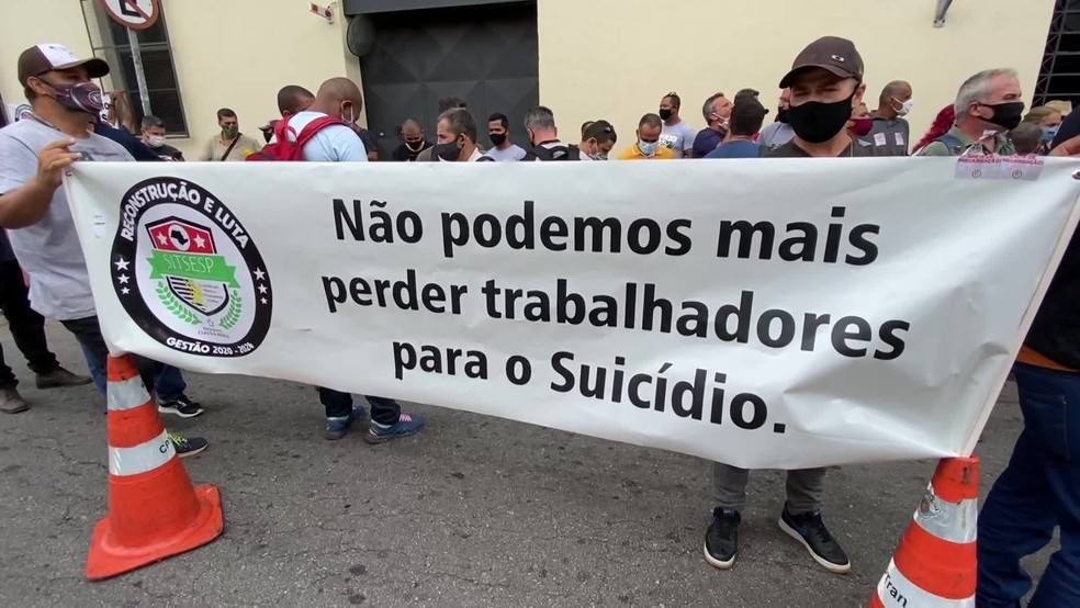 Funcionários da Fundação Casa protestam em SP — Foto: Reprodução/TV Globo