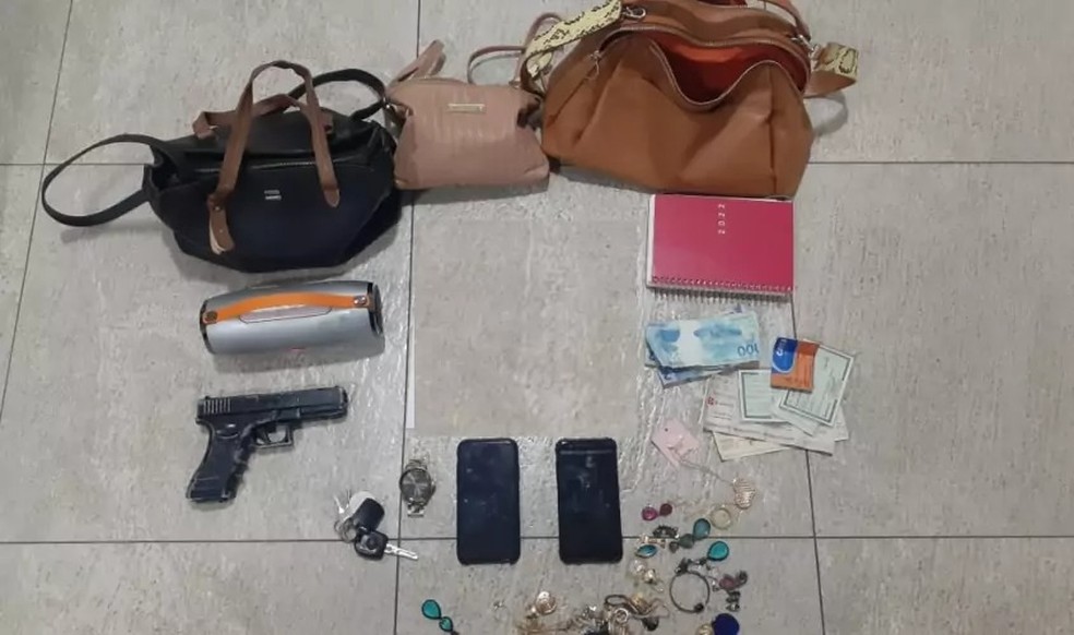 Trio que fez quatro mulheres de refém é preso — Foto: Portal Sudoeste Paulista/Divulgação