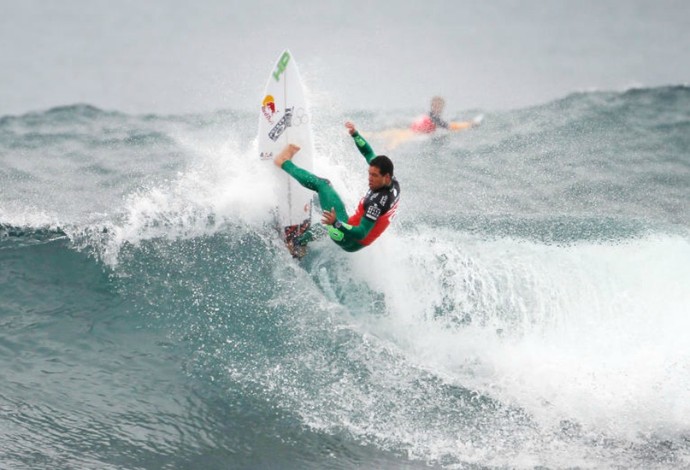 Adriano de Souza Mineirinho surfe Bells Beach (Foto: ASP)