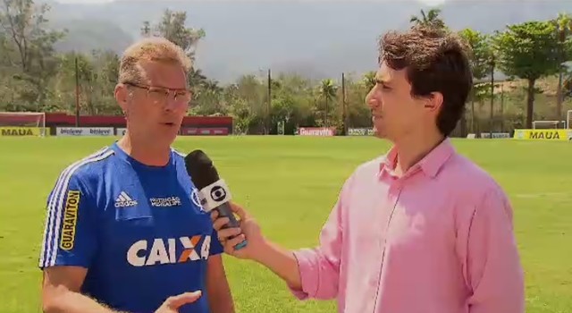 Oswaldo vibra com recorde de público do Fla: É realmente o mais querido