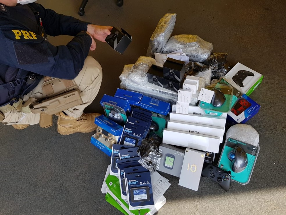 Material apreendido pela Polícia Rodoviária Federal em Rio Preto — Foto: Divulgação/PRF