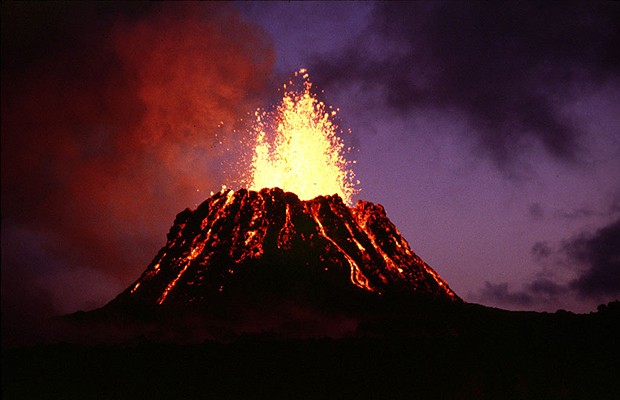 A temperatura das lavas do Kilauea, nome que em havaiano significa “cuspido” ou “espalhado”, alcançam 1.150 graus Celsius (Foto: Reprodução/Creative Commons)