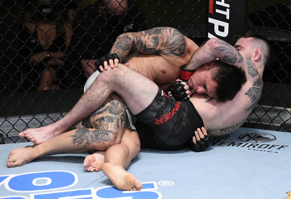 Darrick Minner foi cortado do quadro de funcionários do UFC por suspeita de envolvimento em apostas — Foto: Getty Images