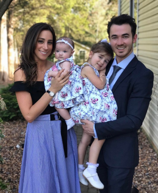 Kevin Jonas e família (Foto: Reprodução/Instagram)