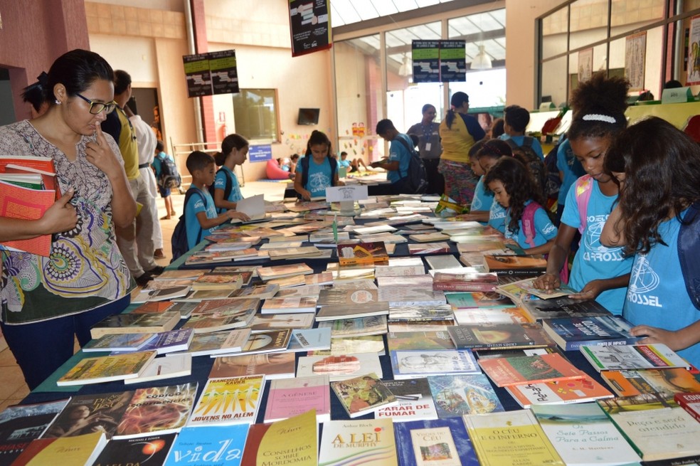 Projeto da USP de S&atilde;o Carlos arrecada livros e gibis para jovens em vulnerabilidade social &mdash; Foto: Sesc/Divulga&ccedil;&atilde;o