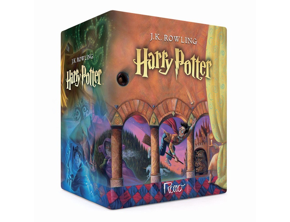 O box da saga Harry Potter com as capas originais une a possibilidade de vivenciar um dos universos mais famosos da cultura nerd com o projeto gráfico original dos livros. (Foto: Divulgação)