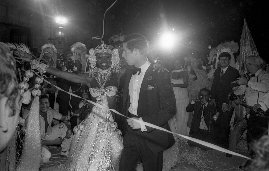 Príncipe Charles, durante visita ao Rio em 1978, dança com Pinah, da Beija-Flor