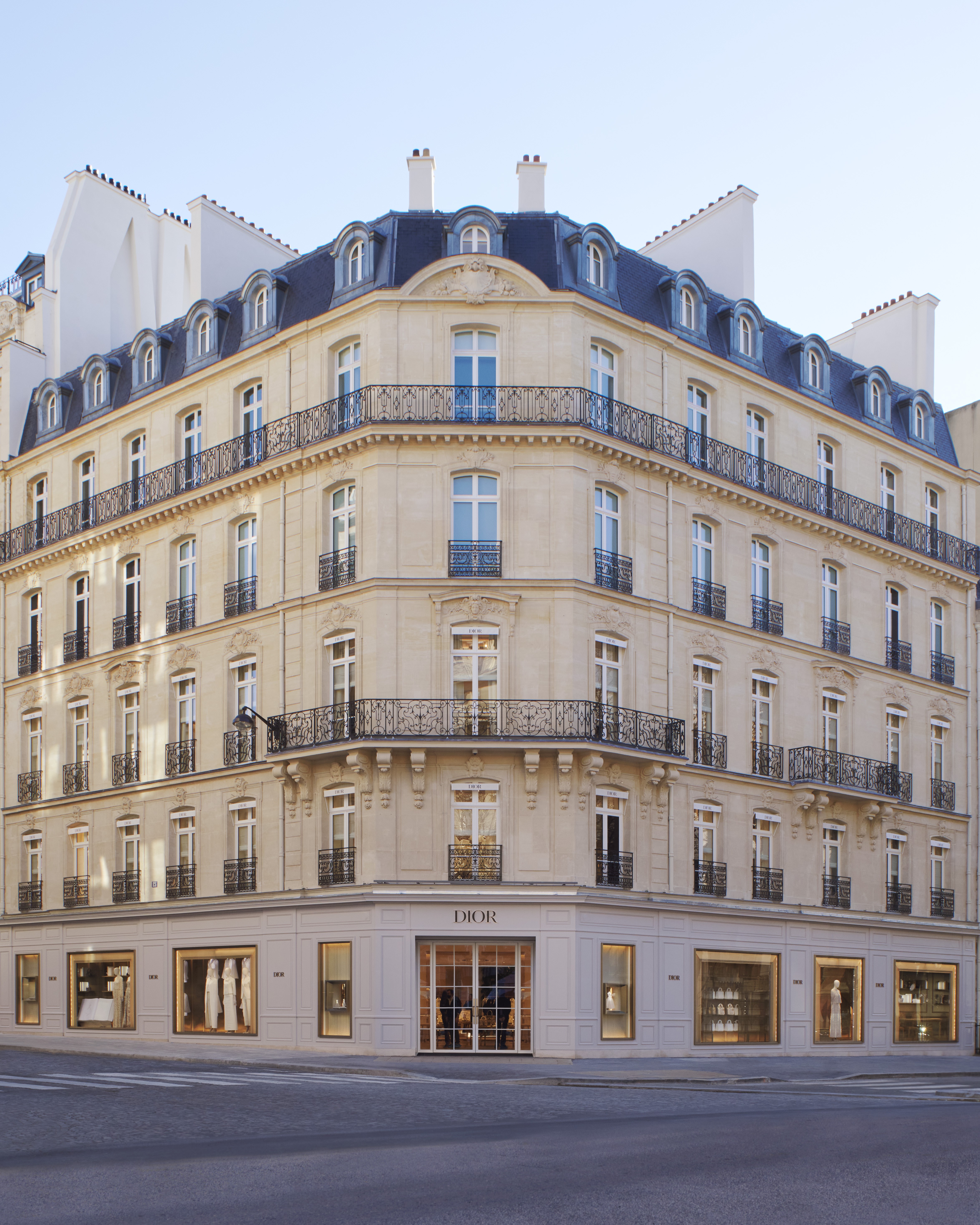30 Montaigne, da Dior: fachada (Foto: Adrien Dirand )