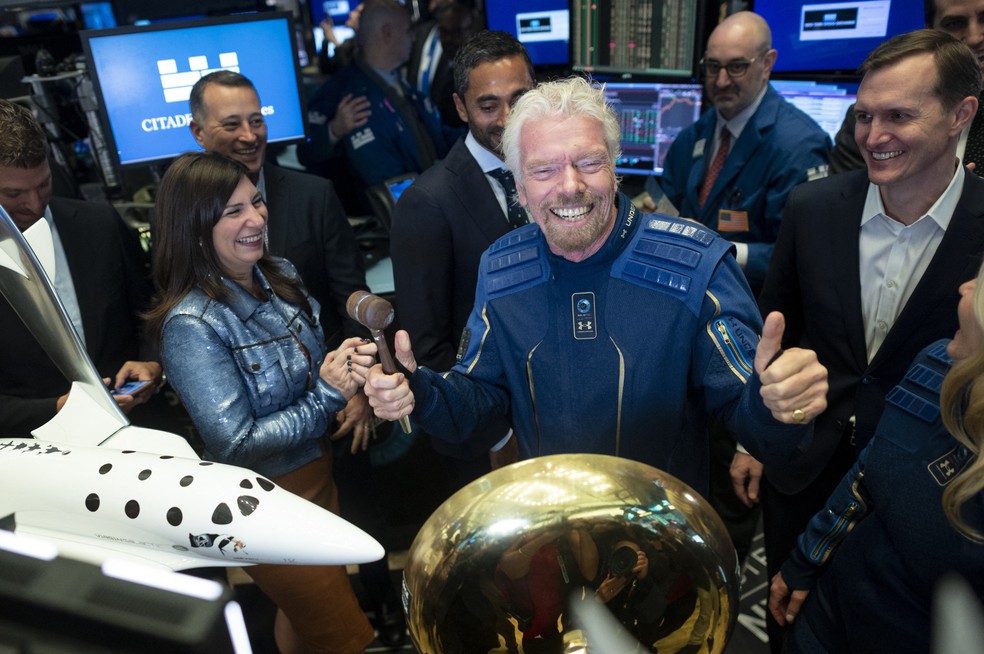 Richard Branson, fundador da Virgin Galactic, em foto tirada em 28 de outubro de 2019 — Foto: Johannes EISELE / AFP