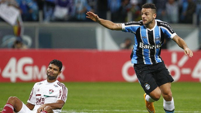 Eliminado na Copa do Brasil, Bobô bate Fred na enquete de gol mais belo