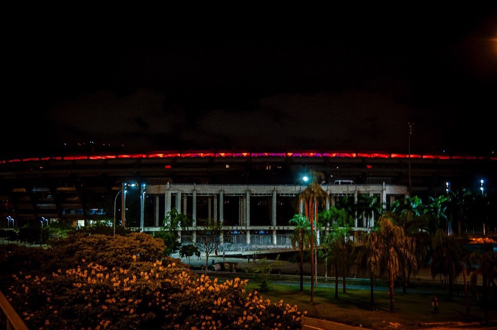 Flamengo divulga imagens do Maracanã todo avermelhado um dia antes da semifinal — Foto: Marcelo Cortes/Flamengo