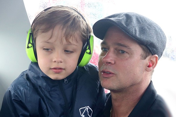 Brad Pitt e o filho Knox Jolie-Pitt em 2015 (Foto: Getty Images)