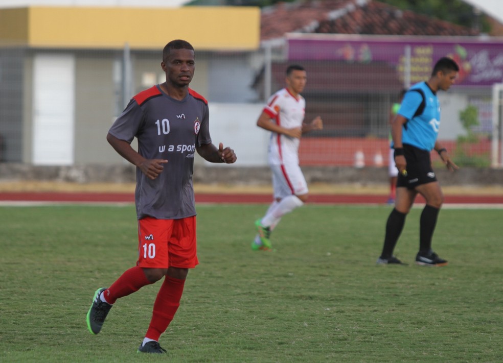 Ex-Campinense e Botafogo-PB, Marcinho agora  do Atltico de Cajazeiras  Foto: Cisco Nobre/GloboEsporte.com