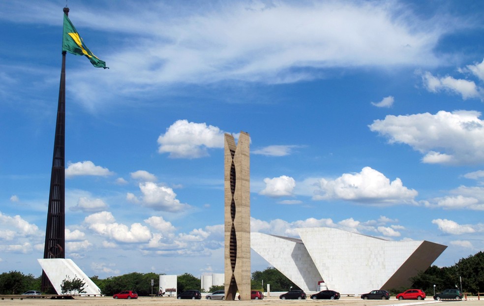 Monumento Pombal na Praça dos Três Poderes, na Esplanada dos Ministérios — Foto: TV Globo/Reprodução