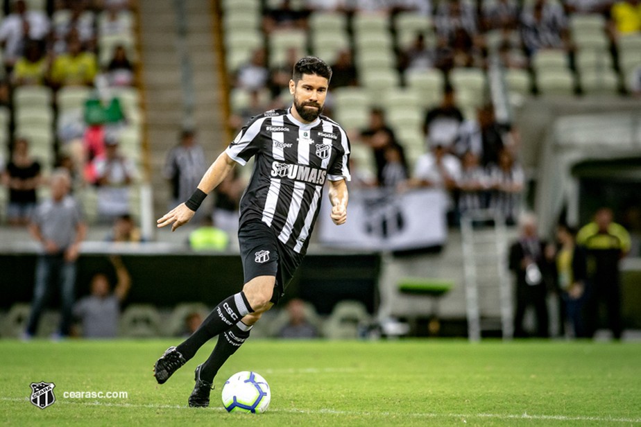 Opiniao Em Que Posicao Ricardinho E Idolo No Ceara Ceara Ge