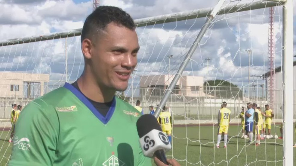 Ruan, goleiro do Atlético-AC, jogou contra o Santa Cruz quando atuava no futebol do Maranhão (Foto: Reprodução/Rede Amazônica Acre)