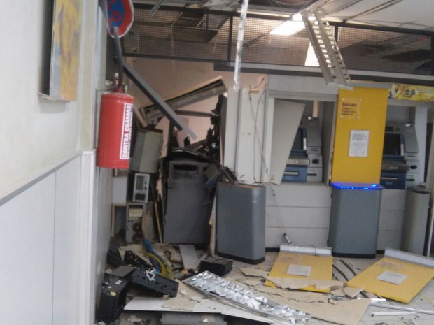 Arrombamento de caixa eletrônico foi no Banco do Brasil de João Alfredo, no Agreste (Foto: Benízio Filho/ Reprodução WhatssApp)