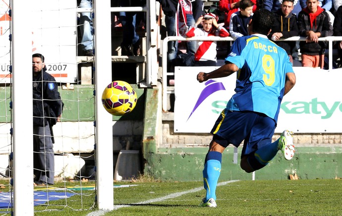 Bacca comemora gol do Sevilla contra o Rayo Vallecano (Foto: Agência EFE)