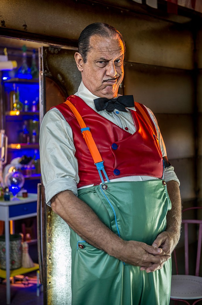 O ator posa na pele de Giácomo, seu personagem em 'Meu Pedacinho de Chão' (Foto: Renato Rocha Miranda/ Globo)