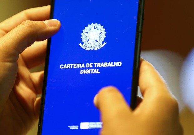 clt, carteira de trabalho, carteira de trabalho digital,  (Foto: Marcelo Camargo/Agência Brasil)