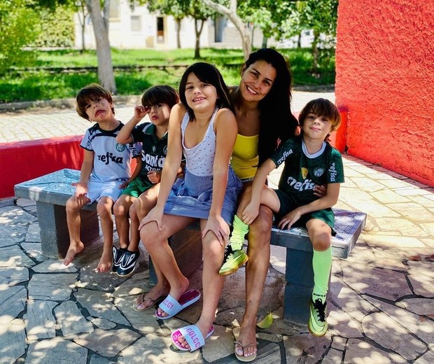 Mariana Felício, vice-campeã do BBB6, é mãe de Anita, Antônio, José e João (Foto: Reprodução/Instagram)