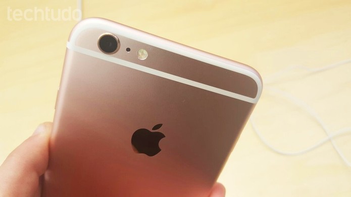 iPhone 6S tem bateria com menor potência do que a do Xperia Z5 (Foto: Thiago Lopes/TechTudo)