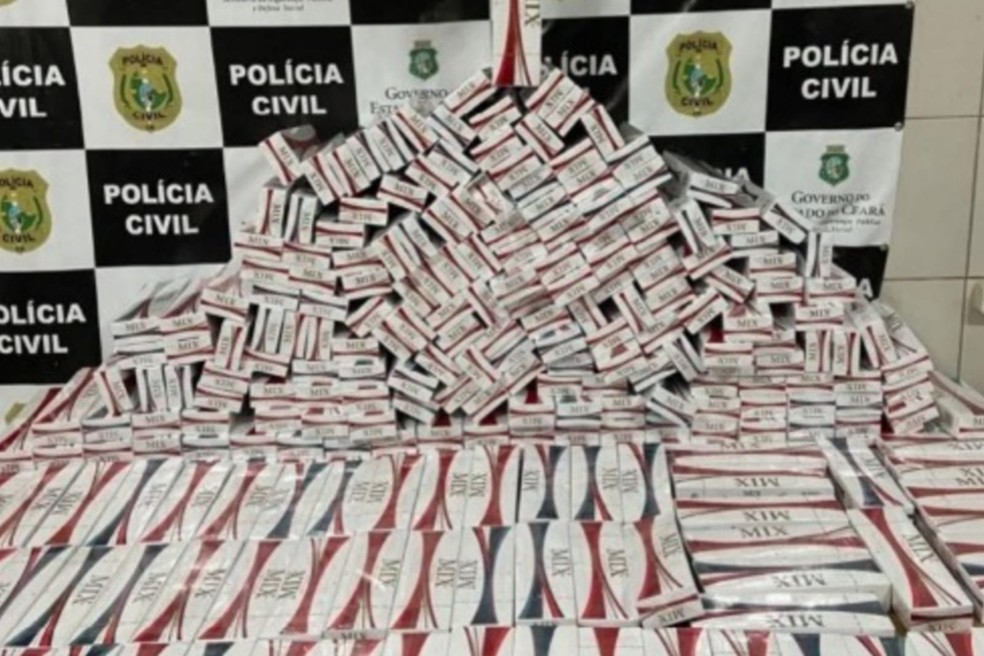 Carga de meio milhão de cigarros contrabandeados do Paraguai é apreendida após perseguição no Ceará. — Foto: Divulgação/SSPDS