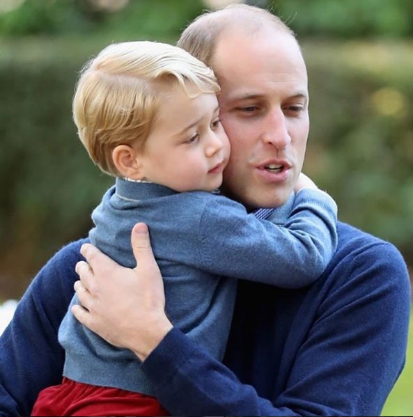 George grudadinho do Príncipe William (Foto: Reprodução - Instagram)