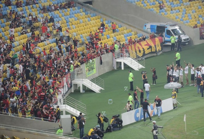 Jogadores do Flamengo basquete, Maracanã, festa título NBB (Foto: Sofia Miranda)