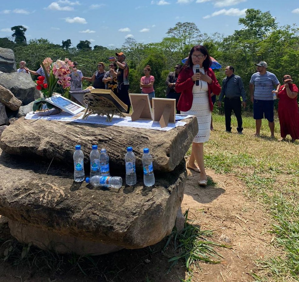 Inauguração do monumento atraiu vários moradores de Tarauacá e regiões próximas — Foto: Arquivo pessoal