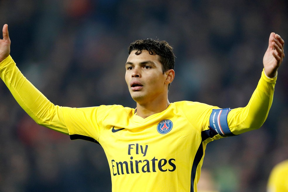 Thiago Silva, capitão do PSG diante do Lille (Foto: Reuters)