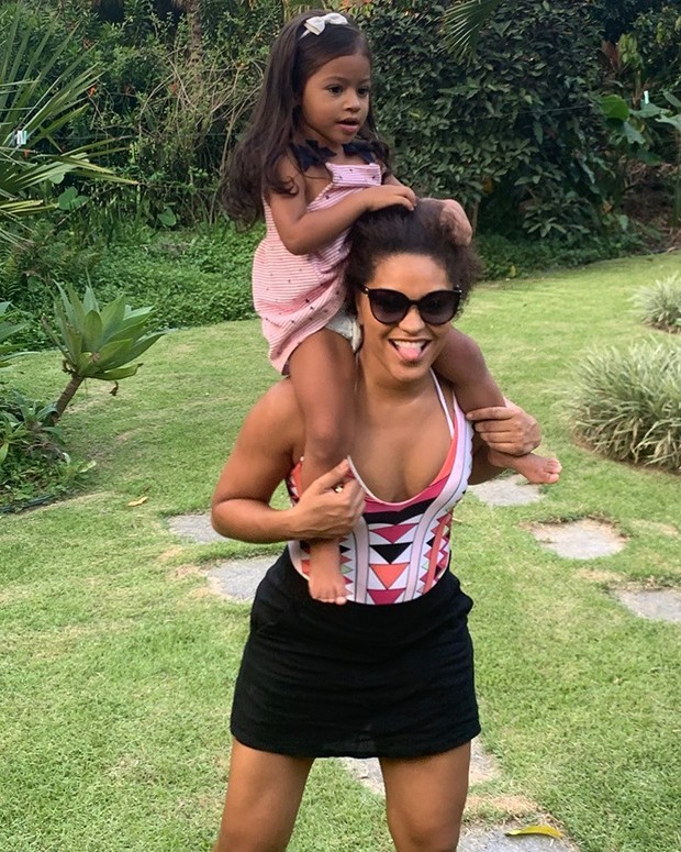 Juliana Alves com a filha, Yolanda (Foto: Reprodução/ Instagram)