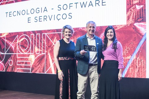 A Stefanini foi a vencedora no setor Tecnologia - Software e Serviços; o fundador e CEO global do grupo, Marco Stefanini, subiu ao palco para receber a premiação (Foto: Keiny Andrade)