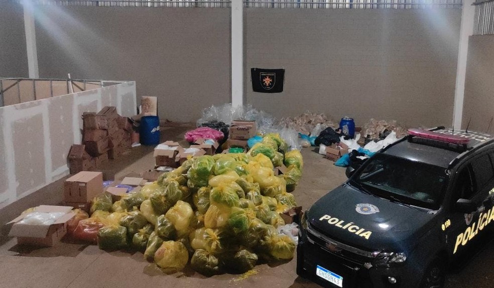 Operação apreende mais de 2,5 toneladas de drogas em galpão de Tatuí  — Foto: BAEP/ Divulgação