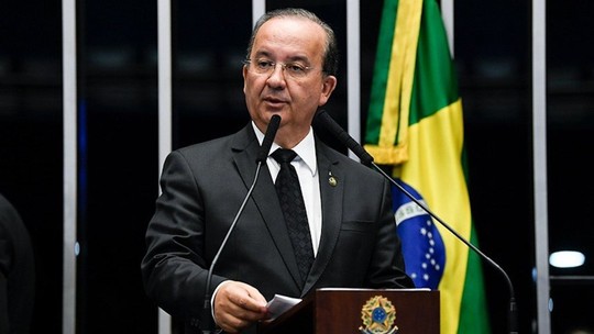 Pesquisa Ipec para o governo de Santa Catarina: Jorginho Mello lidera com 67% dos votos válidos. Décio Lima tem 33%